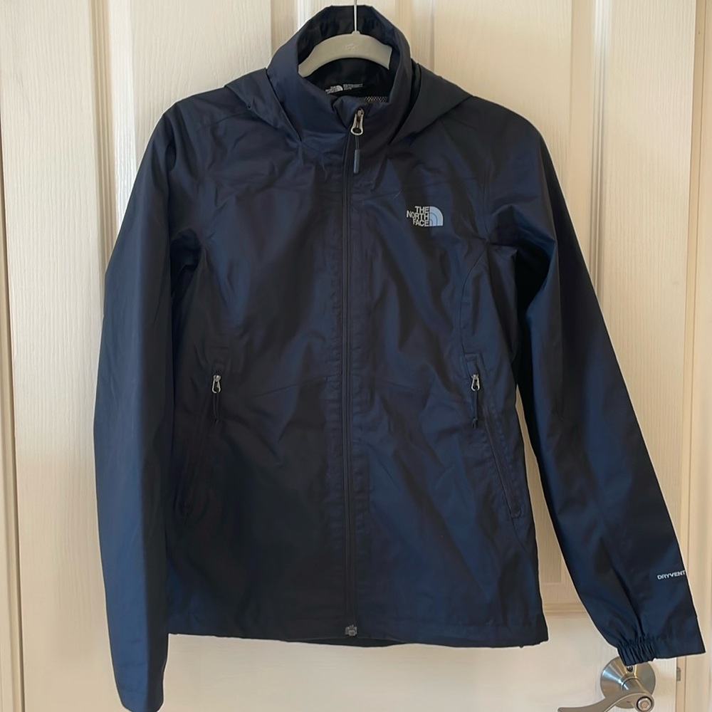 Women’s black North Face lightweight rain parka in extra small
